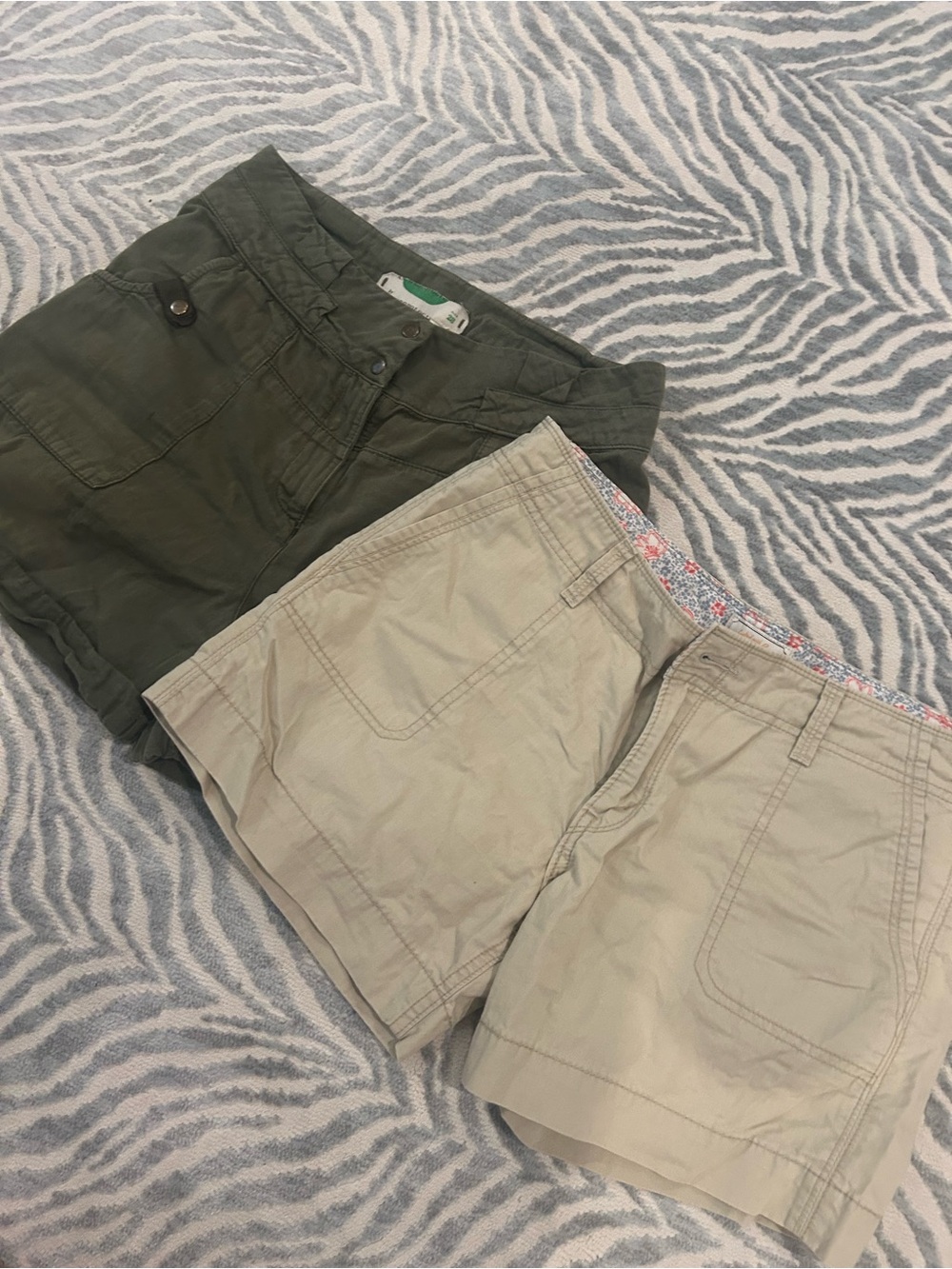 Shorts 2 Pair - Anthropologie and Levi Size 6